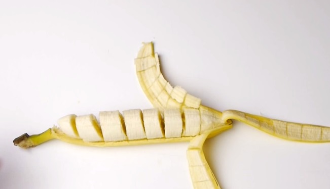 Iemācies labāko triku ar banānu pasaulē