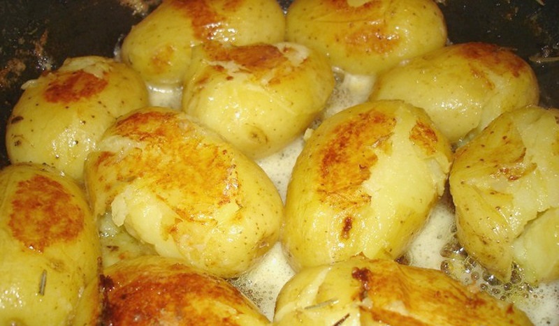 Lai kartupeļi kustu uz mēles atliek tikai pievienot šo sastāvdaļu – labākās receptes