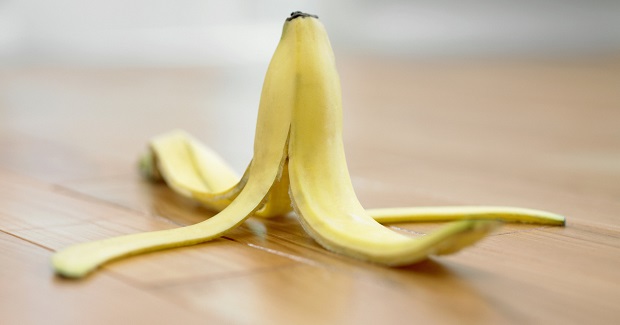 Būsiet pārsteigti par to, kur var izmantot banānu mizas!