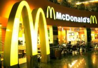 Kļuvis zināms, zem kāda nosaukuma McDonalds turpinās darbu Krievijā – nu gan nosaukums!