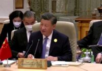 Ķīnas prezidents Sji aicina uz naftas tirdzniecību juaņās Persijas līča samitā Rijādā