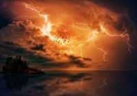 Diemžēl vētra prasījusi trīs cilvēku dzīvības: ”Viens vīrietis mēģināja noņemt vētras pārrautos kabeļus”