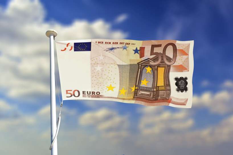 Monetary State Support for Latvian Residents and Information on Euro Currency