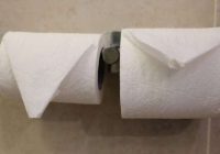 Kāpēc pieredzējuši ceļotāji turas pa gabalu no viesnīcu tualetes papīriem