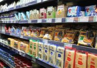 Cenu pieauguma dēļ no lielveikaliem Eiropā pazūd divi arī Latvijā populāri produkti