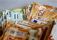VSAA atklāj kādu summa tiek ieskaitīta Latvijas lielākās pensijas saņēmējam