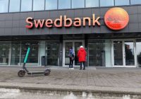 Swedbank izplata steidzamu paziņojumu saistībā ar klientu pārskaitījumiem uz citām bankām