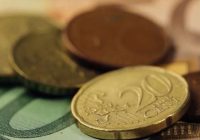 Latvijas finanšu ministrija izstrādā jaunus grozījumus: valsts mēģina tikt pie aizgājušo cilvēku naudas