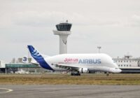 Joprojām vērojams Airbus akciju kritums negaidītas prognožu samazināšanas dēļ, bet nu parādījušās arī pozitīvas ziņas
