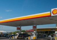 Uzņēmums Shell cieš miljardu dolāru zaudējumus, jo aptur biodegvielas ražotnes būvniecību