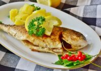 Pastāstīsim kā apcept jebkuru zivi bez asakām