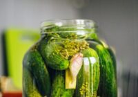 Kāpēc gurķi burkās ir mīksti – problēma ir sālī