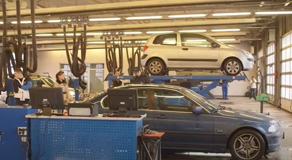 Latvijā šīm automašīnām varētu tikt aizliegta gan tehniskās apskates veikšana, gan arī to dalība ceļu satiksmē