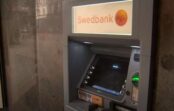 Kura valsts no 1. septembra ieviesīs jaunos noteikumus skaidras naudas izņemšanai bankomātos, kas šo procesu ievērojami sarežģīs Kura valsts no 1. septembra ieviesīs jaunos noteikumus skaidras naudas izņemšanai bankomātos, kas šo procesu ievērojami sarežģīs