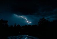 Sinoptiķi paziņo, ka laiks nedēļas otrajā pusē strauji mainīsies; vai tiešām klāt jau rudens