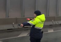 No 16. septembra sāka atņemt vadītāja apliecības par braukšanu bez jakas: autovadītājiem sagādāja jaunu pārsteigumu – kurā valstī