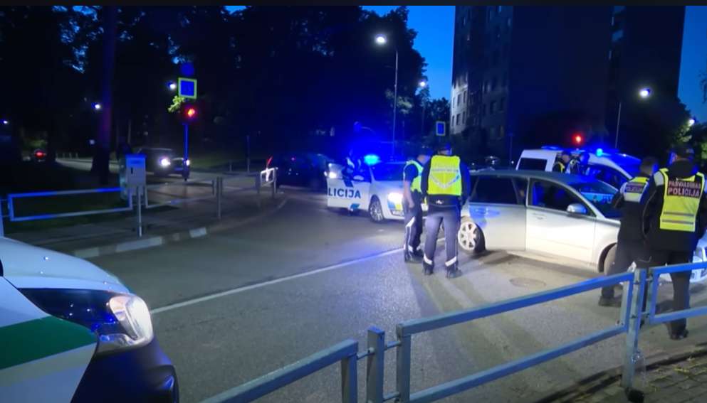 Ja šādi priekšmeti tiek atrasti automašīnā, jums uz līdzenas vietas atņem autovadītāja apliecību – kurā valstī