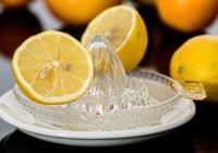 6 lietas, ko nevajadzētu tīrīt ar citronu, jo tas var sabojāt virsmu