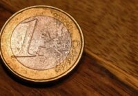 Gribēju izņemt 100 eiro, tomēr naudu noskaitīja no mana konta, bet bankomāts naudu ”apēda” – stāstu kas notika tālāk