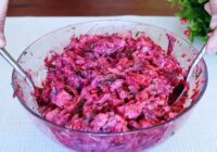 Sātīgi, vienkārši un ļoti garšīgi — biešu salāti, ko mana ģimene prasa gatavot katru nedēļu Sātīgi, vienkārši un ļoti garšīgi — biešu salāti, ko mana ģimene prasa gatavot katru nedēļu