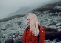 Ko darīt, lai ziemā palielinātu matu biezumu un blīvumu