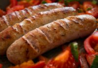 Pārstāj cept desiņas pannā, jo gaļas meistara vienkāršā metode padara tās sulīgākas un garšīgākas Pārstāj cept desiņas pannā, jo gaļas meistara vienkāršā metode padara tās sulīgākas un garšīgākas