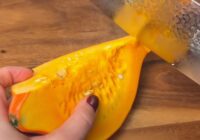 Sarīvēju ķirbi un pievienoju olas — ļoti garšīgas brokastis pannā visai ģimenei Sarīvēju ķirbi un pievienoju olas — ļoti garšīgas brokastis pannā visai ģimenei