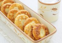 Recepte sirņikiem ar āboliem – vienkārši un aromātiski