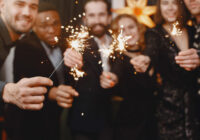 Apģērbs, kurā sagaidīt Zirga gadu – izvēlies tikai šo vienu nokrāsu un veiksme būs ar tevi visu gadu