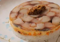 Galvenais “Siļķes kažokā” konkurents – vienkārši salāti ar kūpinātu skumbriju