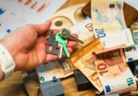 Latvijas iedzīvotājiem var nākties samaksāt divreiz par nepopulāro pakalpojumu par kuru jau tā tiek daudz maksāts