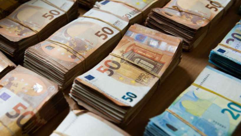 Latvijas skarbā realitāte: plaisa starp bagātajiem un nabadzīgajiem sasniedz kritisku robežu, tiek atklātas naudas summas