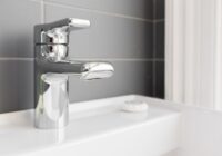 Es vairs nepulēju līdz spēku izsīkumam – šīs 4 metodes noņems aplikumu un rūsu no jūsu krāna ātri un viegli