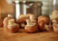 Tās nesader ar visu – šefpavārs atklāj, kādi ēdieni tiešām labi sader ar sēnēm Tās nesader ar visu – šefpavārs atklāj, kādi ēdieni tiešām labi sader ar sēnēm