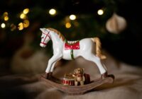 Ko negatavot, sagaidot Zirga gadu – 10 tabu uz Jaungada galda, lai neaizbaidītu veiksmi