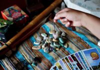 Pabeigšanas, apzināšanās un pārejas uz jaunu ciklu enerģijas: rūnu horoskops nedēļai no 15. līdz 21. decembrim visām zodiaka zīmēm