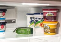 Jūsu ledusskapis mirdzēs tīrs: jums nepieciešams tikai viens dabīgs produkts