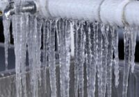 Vienreiz izdari un aizmirsti: vasarnīcas caurules nesasals pat -25°C temperatūrā