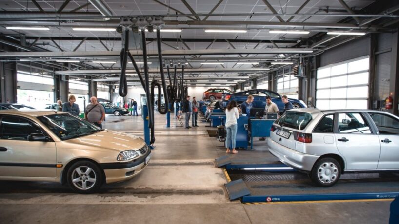 Mulsinošais CSDD jaunums: autovadītājs pārsteigts par saņemto dokumentu kaudzi pēc tehniskās apskates